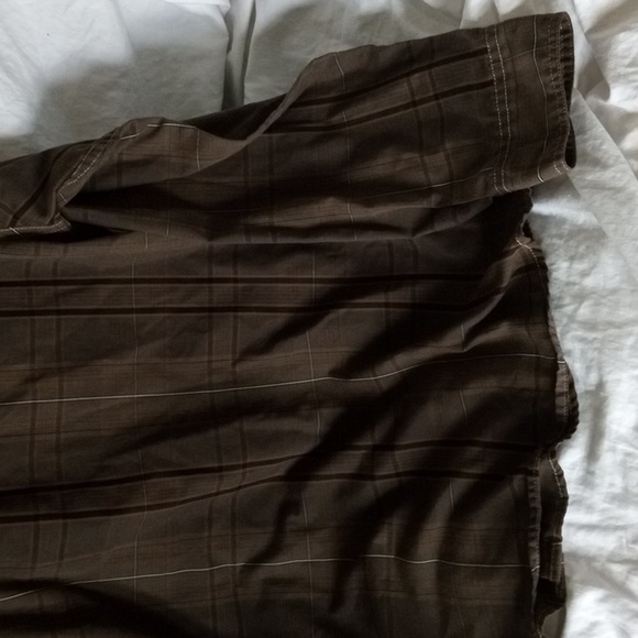 UR Vintage mens lrg Dark Brown Long Sleeve with Snap Buttons Wrists - Picture 8 of 10